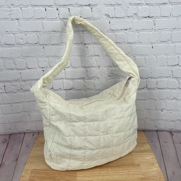 Puffy Off White Colored Slouchy Bag Quilted - Picture 6 of 6
